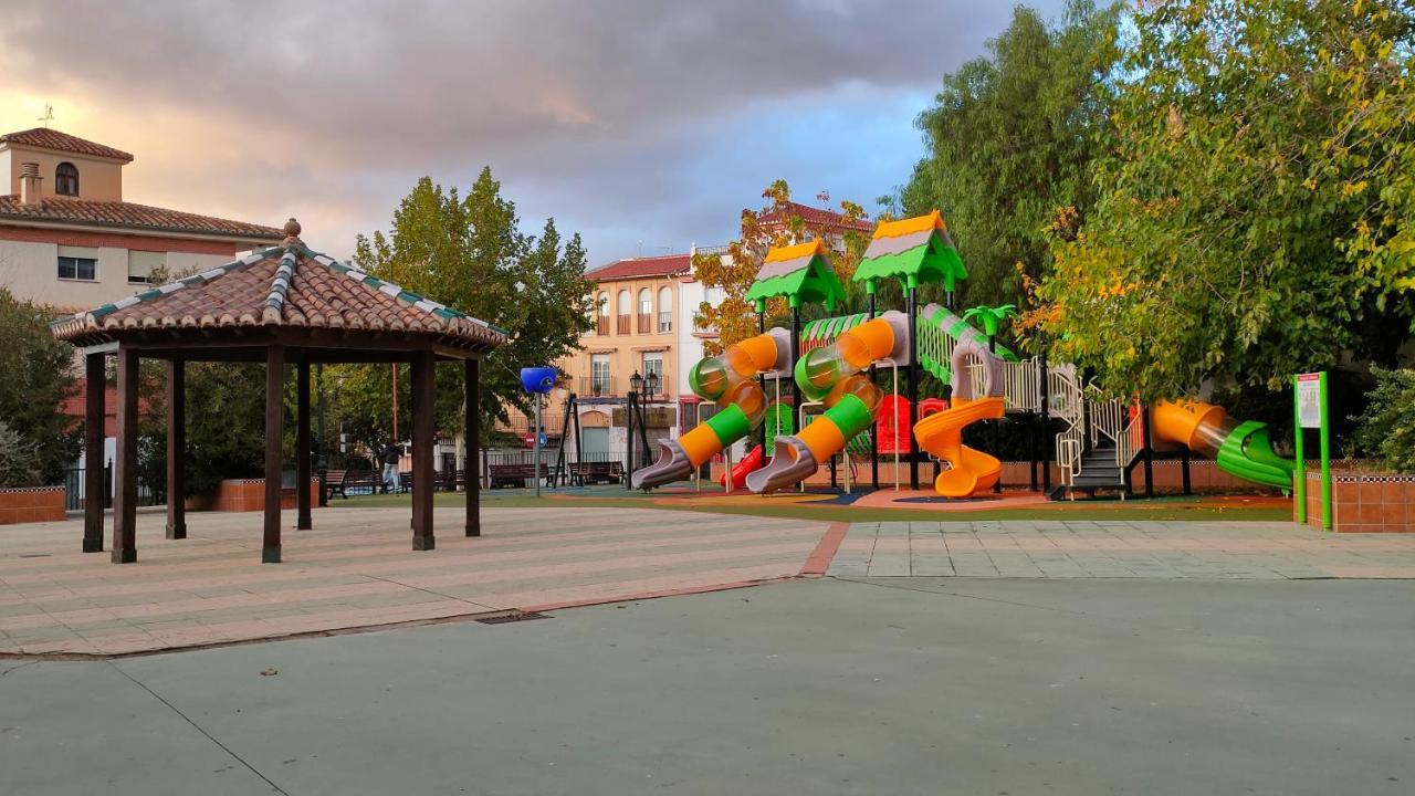 Amplio Apartamento Familiar De 3 Dormitorios En La Zubia Granada A Un Paso De La Alhambra Y Sierra Nevada المظهر الخارجي الصورة